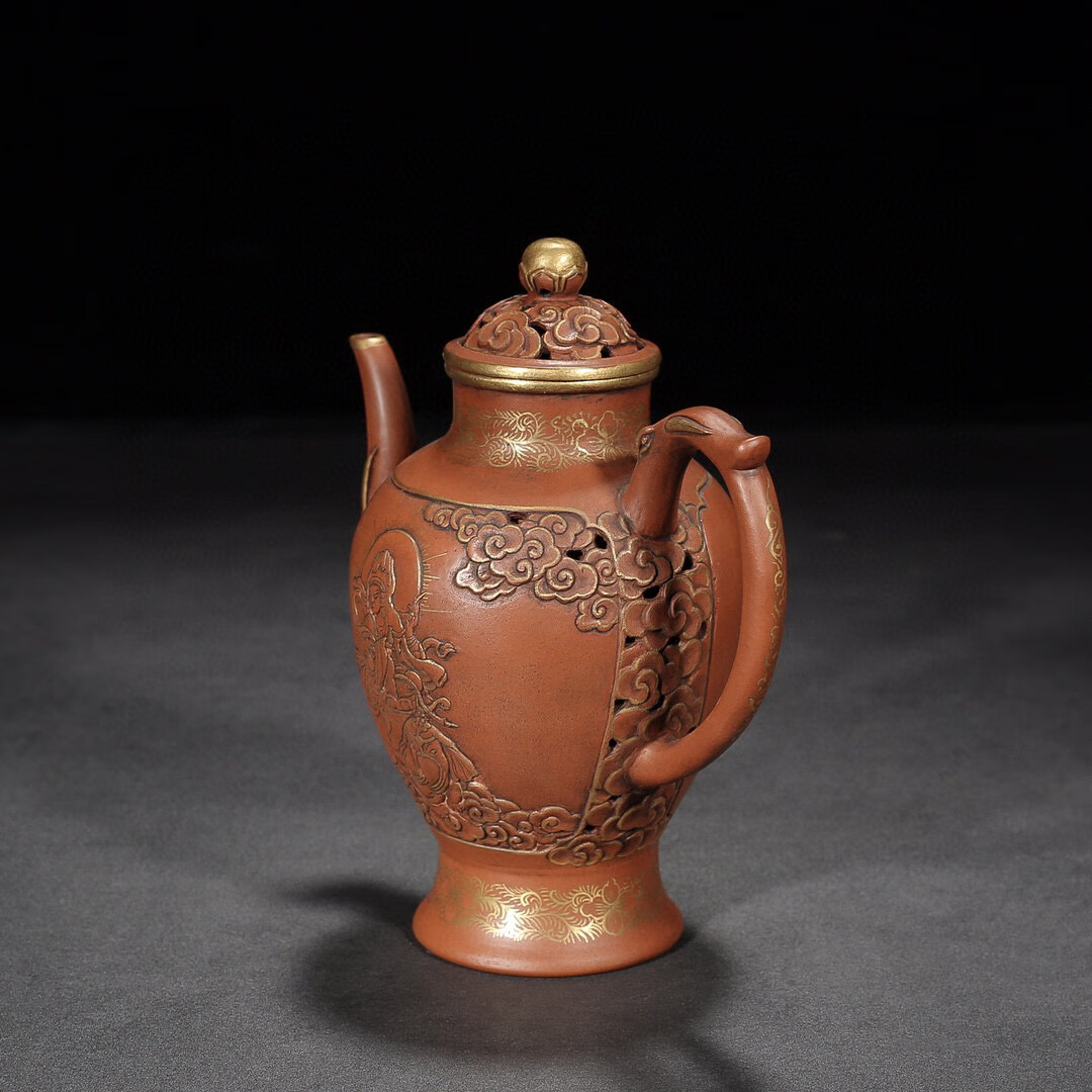 品名:云龙(描金) 底款:福记 尺寸:17/18cm 容量:350cc 紫砂分类:原矿