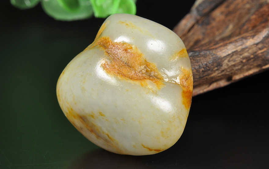 西域 新疆和田玉籽料原石挂件 黄皮籽玉原料 男女款吊坠 把玩 42克 独