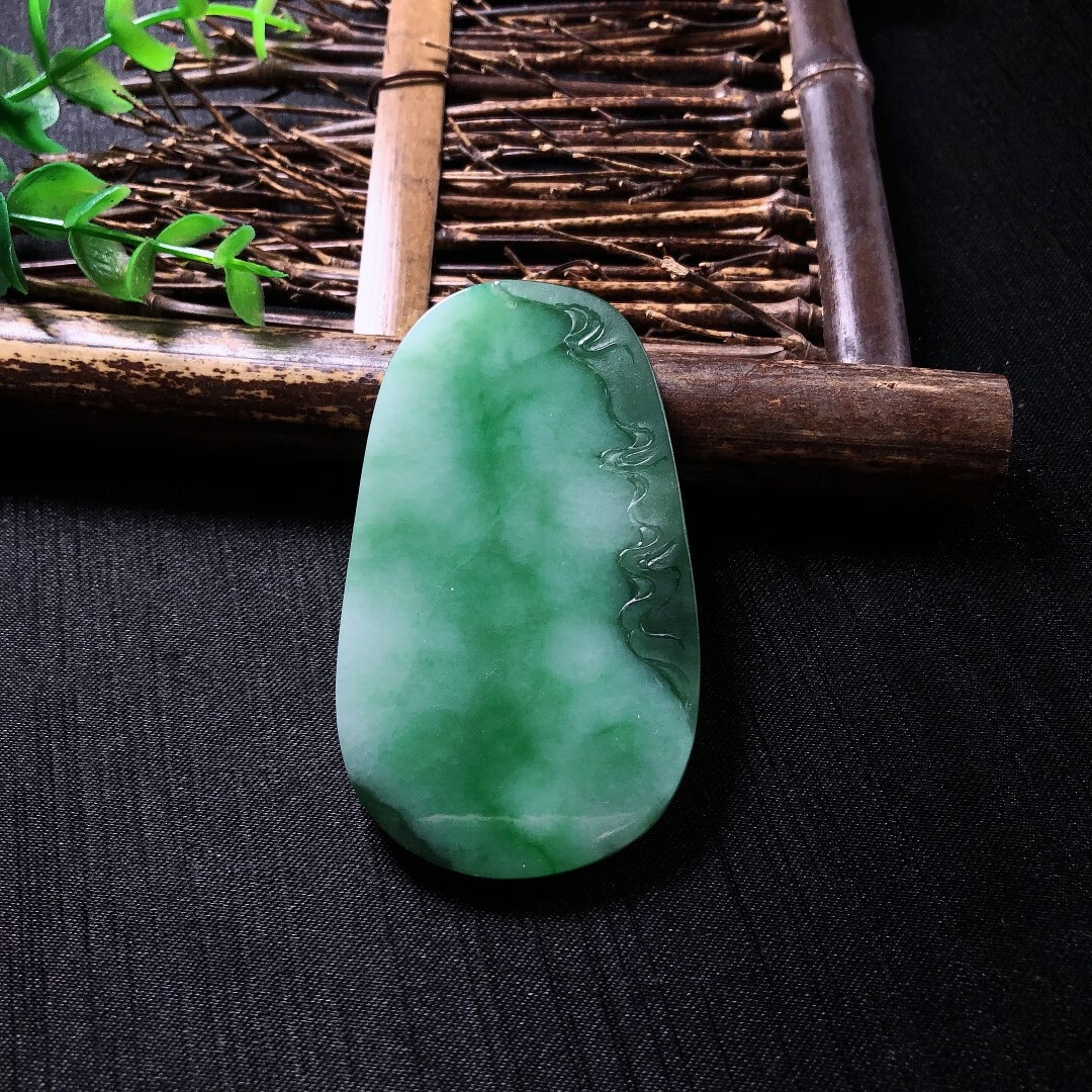 天然芙蓉种翡翠花开见佛挂件