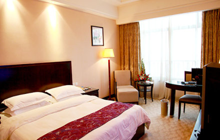 【度假首选】【武义明招温泉国际大酒店】大床房1晚 免费双份中西自助